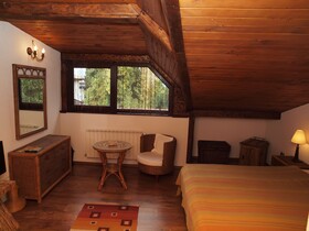 Momini Dvori