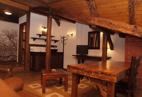 Momini Dvori