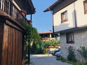 Todeva House