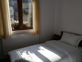 Todeva House