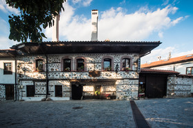 Todeva House
