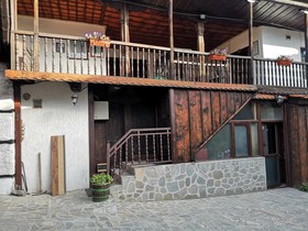 Todeva House