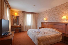 Hotel Ezeretz