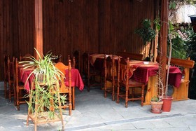 Hotel Alafrangite