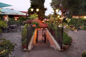 Hotel Alafrangite
