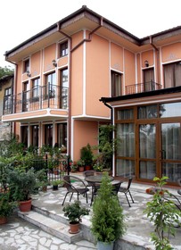 Hotel Alafrangite