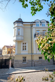 Orpheus Apartments