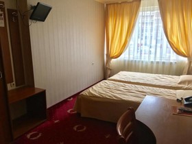 Hotel Cosmos