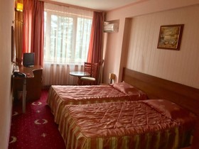 Hotel Cosmos