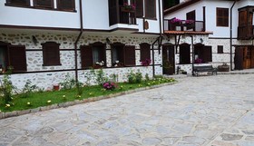 Family Hotel Dinchova Kushta
