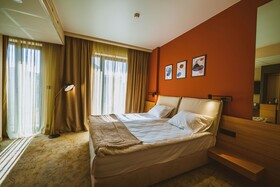 B1 Downtown Hotel