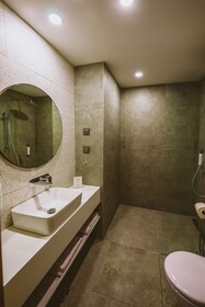 B1 Downtown Hotel