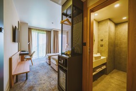B1 Downtown Hotel