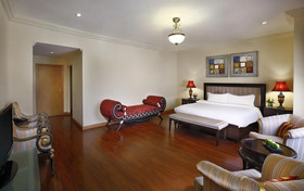 Al Safir Hotel