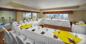 Al Safir Hotel