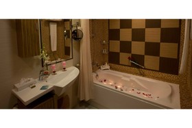 Elite Crystal Hotel
