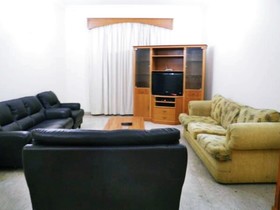 Euro Plaza Apartments