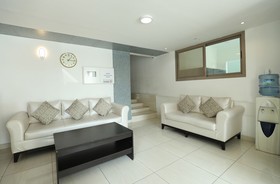 Green Oasis by OYO Rooms