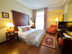 Mercure Grand Hotel Seef / All Suites