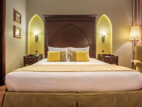 Mercure Grand Hotel Seef / All Suites