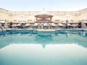 Mercure Grand Hotel Seef / All Suites