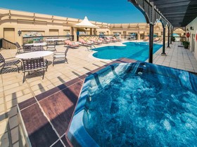 Mercure Grand Hotel Seef / All Suites