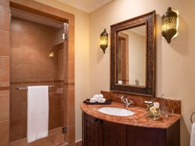 Mercure Grand Hotel Seef / All Suites