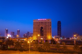 Mercure Grand Hotel Seef / All Suites