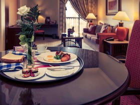 Mercure Grand Hotel Seef / All Suites