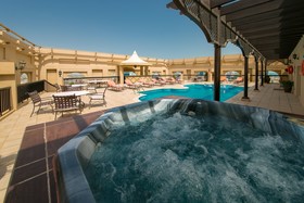 Mercure Grand Hotel Seef / All Suites