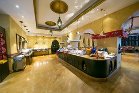 Mercure Grand Hotel Seef / All Suites