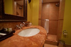 Mercure Grand Hotel Seef / All Suites