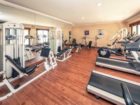 Mercure Grand Hotel Seef / All Suites