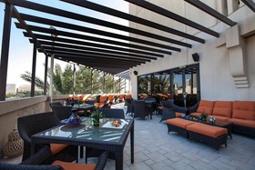 Mercure Grand Hotel Seef / All Suites