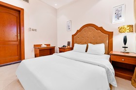 Riviera Hotel by OYO