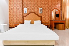 Riviera Hotel by OYO