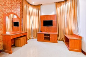 Riviera Hotel by OYO