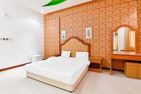 Riviera Hotel by OYO