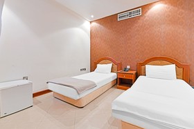 Riviera Hotel by OYO