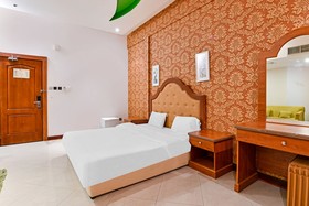 Riviera Hotel by OYO