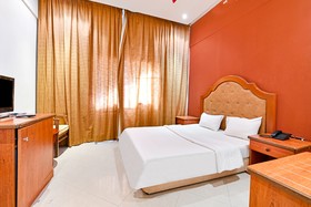 Riviera Hotel by OYO