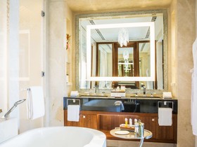 Royal Saray Resort
