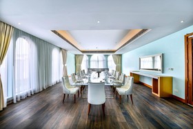 Royal Saray Resort