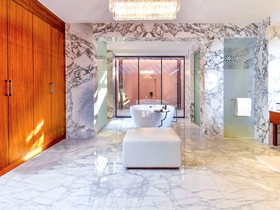 Royal Saray Resort