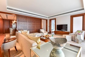 Royal Saray Resort