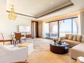Royal Saray Resort