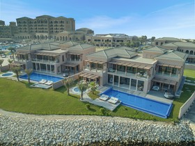 Royal Saray Resort