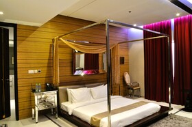 Sway Suites