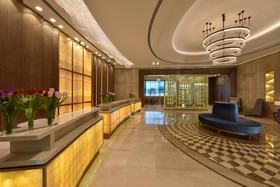 Grand Swiss-Belhotel Waterfront, Seef