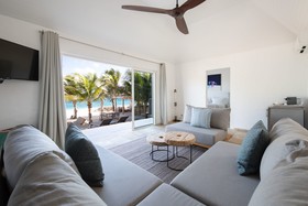 Pearl Beach Hotel